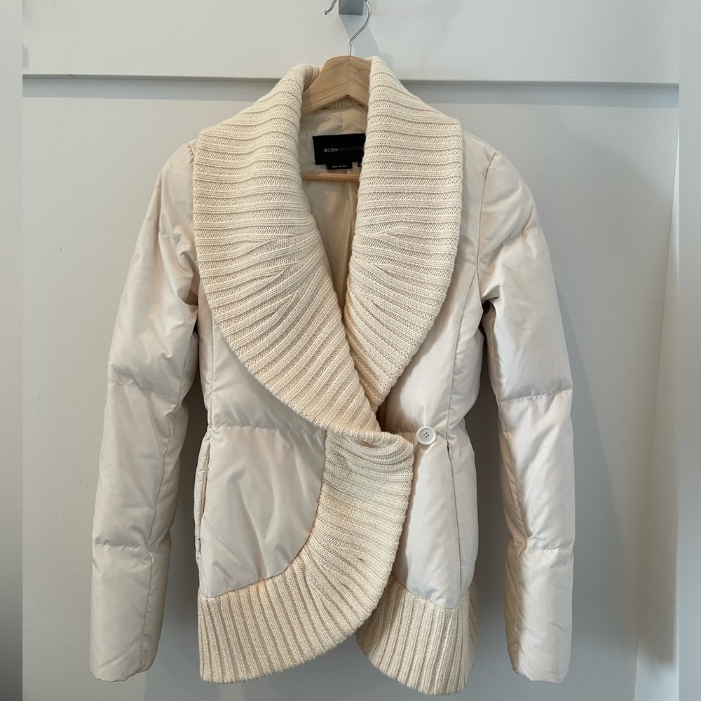 BCBG cream sweater wrap puffy jacket in size XS